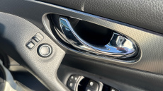 Nissan Qashqai 1.2 DiG-T N-Connecta 5dr Petrol Hatchback